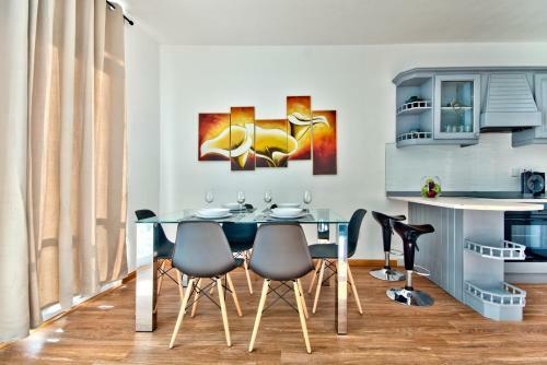 Direct Seaviews Tigne Sliema Apartment