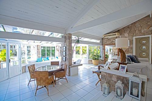 Casa Exclusiva E Sofisticada Em B�zios / Gerib�