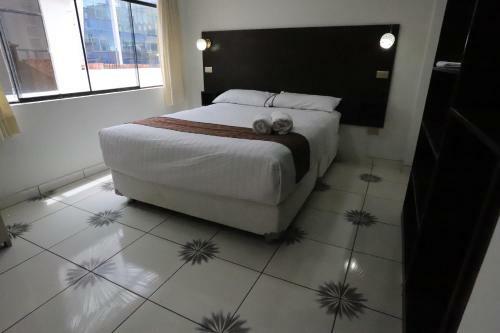 Hostal 202 - 302 Habitaci�n Matrimonial /ba�o Compartido
