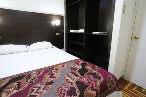 Hostal 202 - 302 Habitaci�n Matrimonial /ba�o Compartido