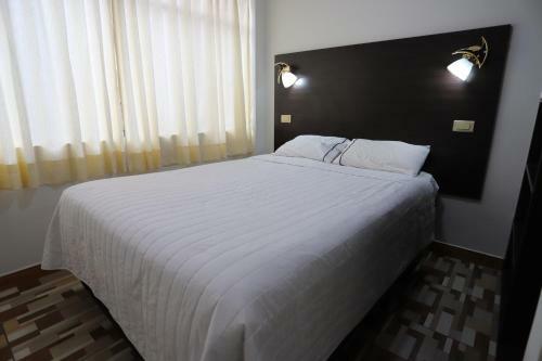 Hostal 202 - 302 Habitaci�n Matrimonial /ba�o Compartido