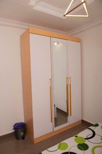 Apartamento Damlatob Place