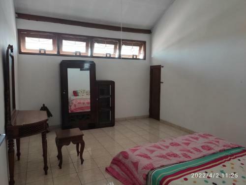 Kelana 2 Nice Homestay (5 Bed Rooms) Semarang