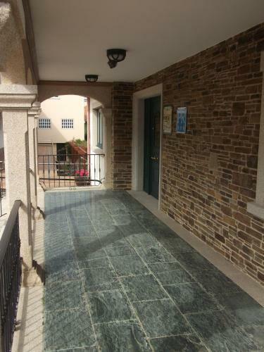 Hostal Val De Serantes