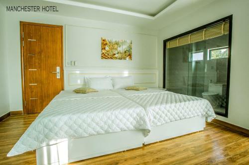 Manchester Hotel Ha Long
