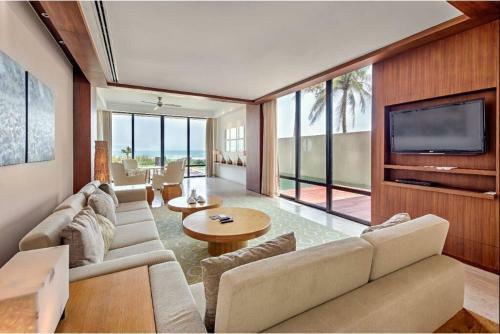 Hyatt Beachfront Villa Pool Best In Da Nang