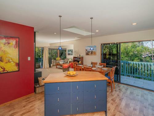 Patuwai Paradise - Whangamata Holiday Home