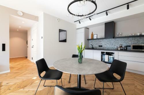 Hilltop Apartments - Wilmsi Villa