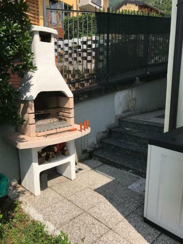 Apartment With Garden And Terrace Beautiful Lake View