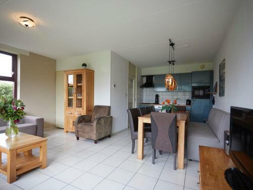 Coy Holiday Home With Large Garden, In Zeeland