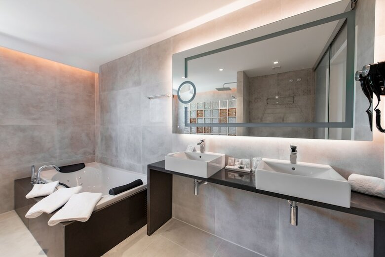 Hotel Abrat
