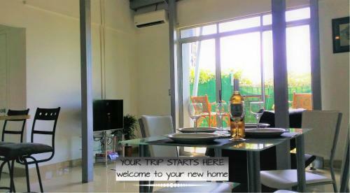 Santa Ana Modern Apartments With Ac, Great View & Location