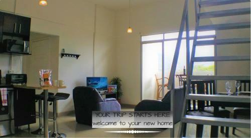 Santa Ana Modern Apartments With Ac, Great View & Location