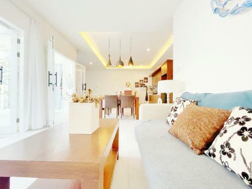 Luxury Lombok Villa Near Epicentrum Mall