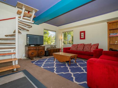 Bonnie Doon - Cooks Beach Holiday Home