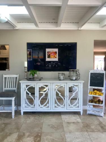 Staycation Secluded 3 Acre With Pool - Angel Ranch