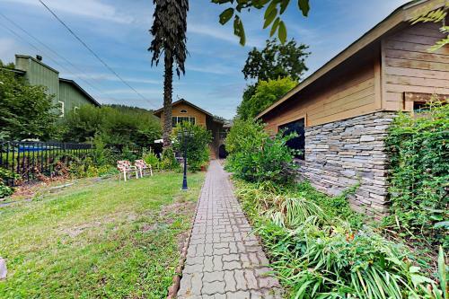 Bent River Bungalow