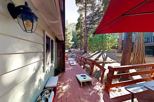 Grizzly Mountain Getaway