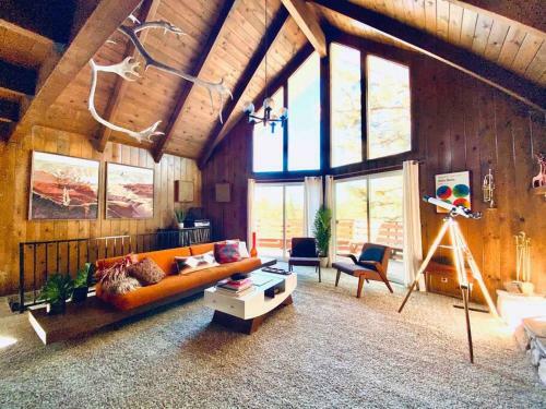 Vibey Mid-century A-frame W/ Patio & Zen Garden