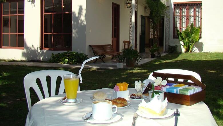 Hostal Posada Casa De Borgo�a
