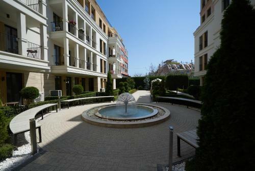 Cozy Apartments In The Elite Complex Evergreen
