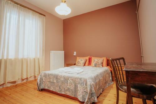 Cozy House In Kalavrita 3 Rooms For 4 Pers