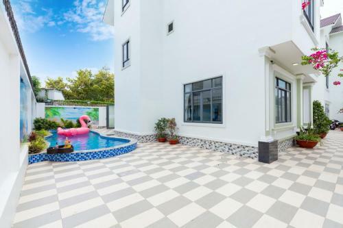 Villa H? B?i Th�y D??ng