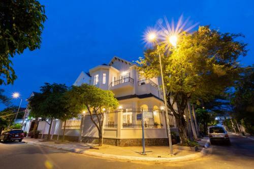 Villa Phuong Nam - Ho Boi