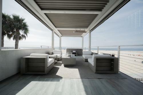 Golden Villa