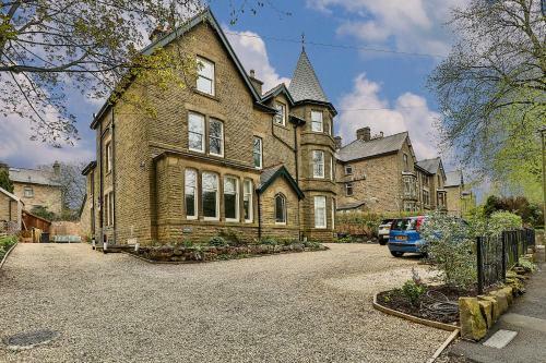 Charming & Cosy Apartment Close To Amenities