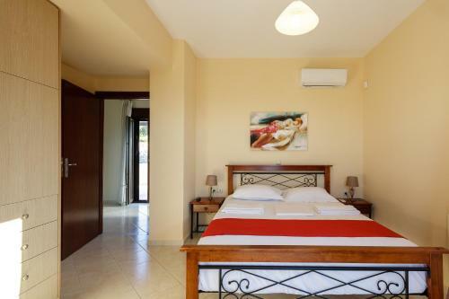 Villa Mahin With Pool And Sea View
