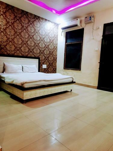 Hotel Samrat
