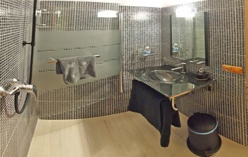 Hostal Observatorio De Aves Mas De Bu�ol