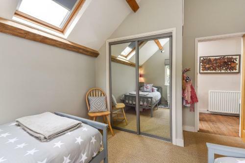 Les Charmettes , Haslemere