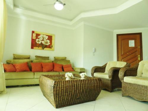 Apartamento Encantador, Com Piscina No Condom�nio