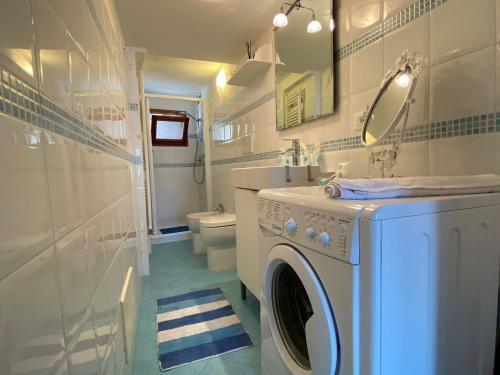 Pleasant Holiday Home In Marone With Balcony Terrace