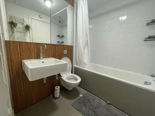 Beautiful 1-bed Apartment In Manchester City
