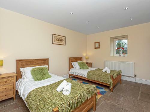 Pass The Keys Spacious Historic Cottage Minutes From Coast
