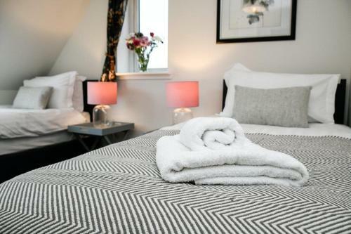 Blackmount House