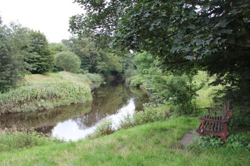 Lowes Meadow Cottage Holiday Rental