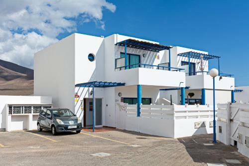 Villa 3br Home - Private Heated Pool - Parking