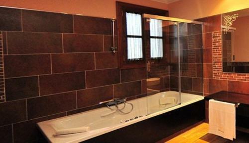 Hostal O Paxareco De Ay