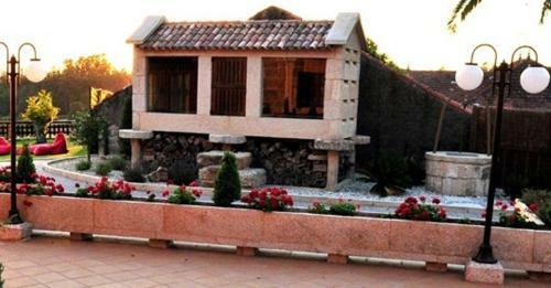 Hostal O Paxareco De Ay
