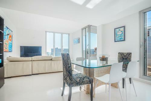 Apartamento Luxurious And Modern Duplex Near The Sea