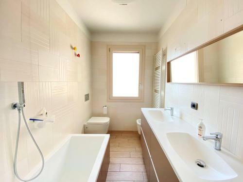 Trilogy House Near Venice, Beaches And Outlet
