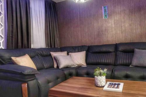 New Luxury 3-bedroom Apartment
