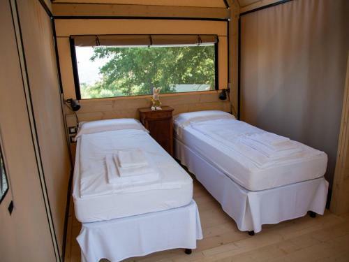 Romantic Lodge At Scansano With Shared Swimming Pool