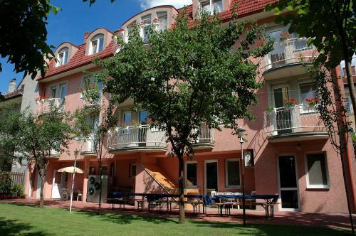 Bella Hotel