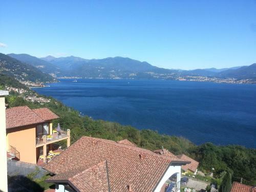 Lakeview Apartment In Oggebbio With Swimming Pool