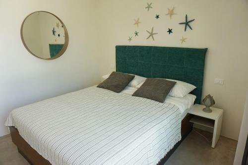 Superb Villa With Private Swimming Pool Near The Beach